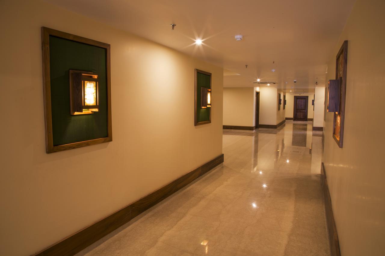 The Guwahati Address By Centre Point Екстер'єр фото