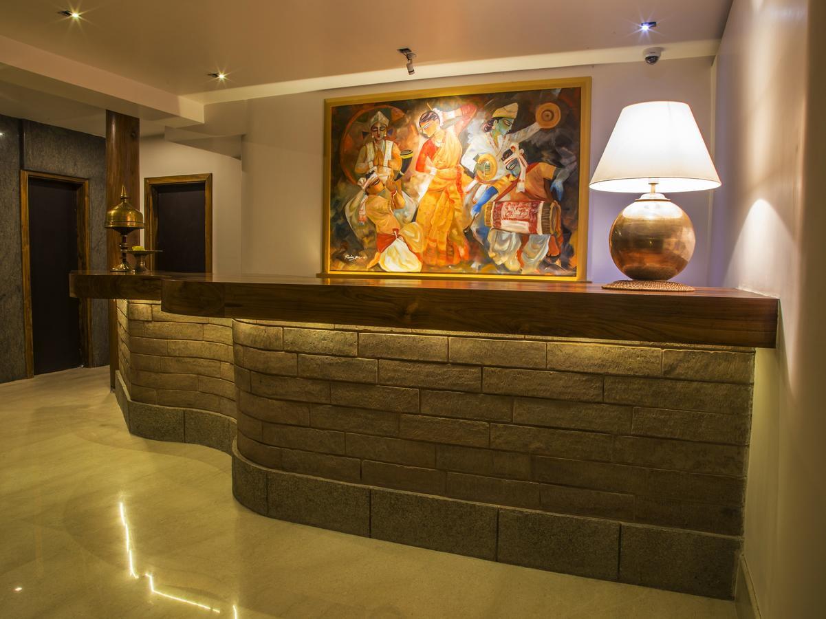 The Guwahati Address By Centre Point Екстер'єр фото
